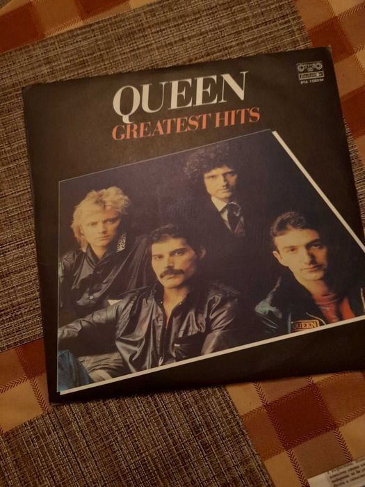Двоен албум на queen