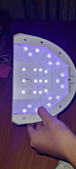 Продам Уф лампу для маникюра