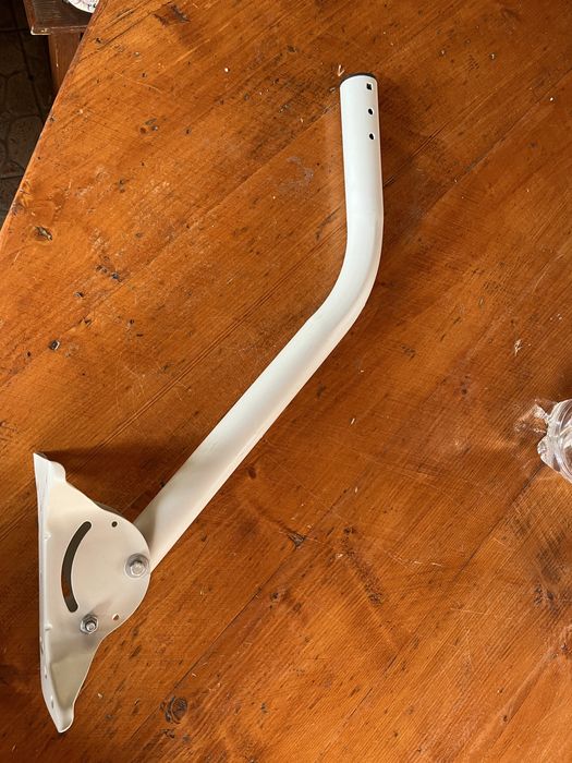 Suport antena satelit, hotspot miner, radio.