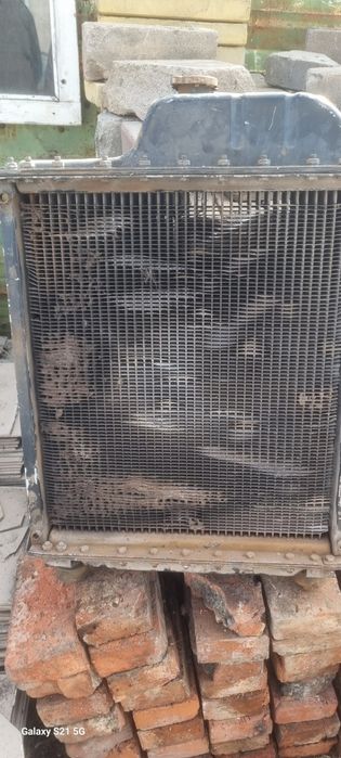 Продам радиатор бу в хорошем состоянии