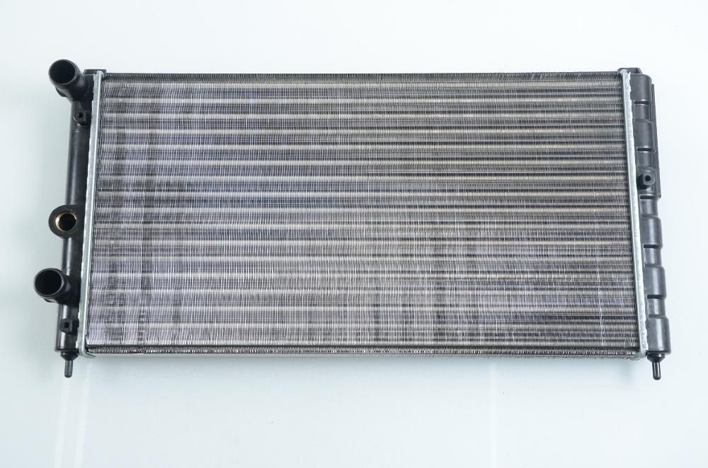 радиатор воден НОВ за Skoda Felicia