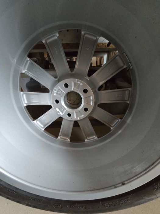 Jante Audi 235/50/19 michelin pilot alpin
