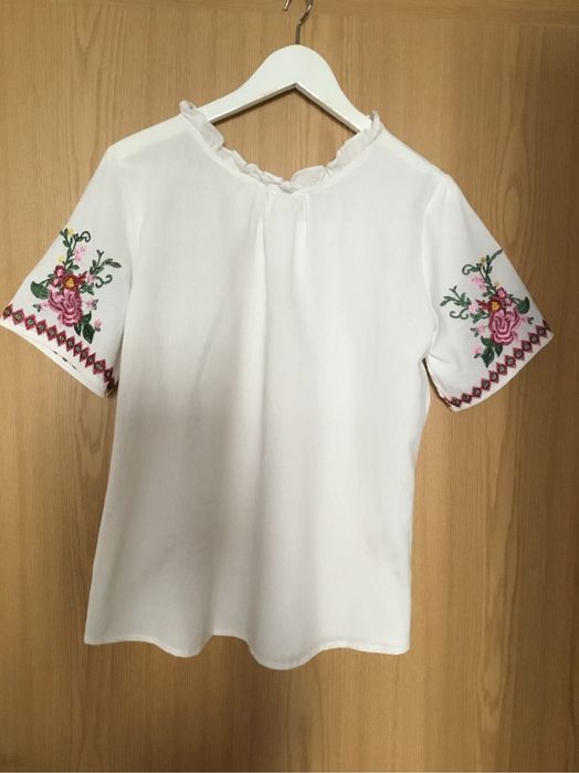 Ie populara marimea 42