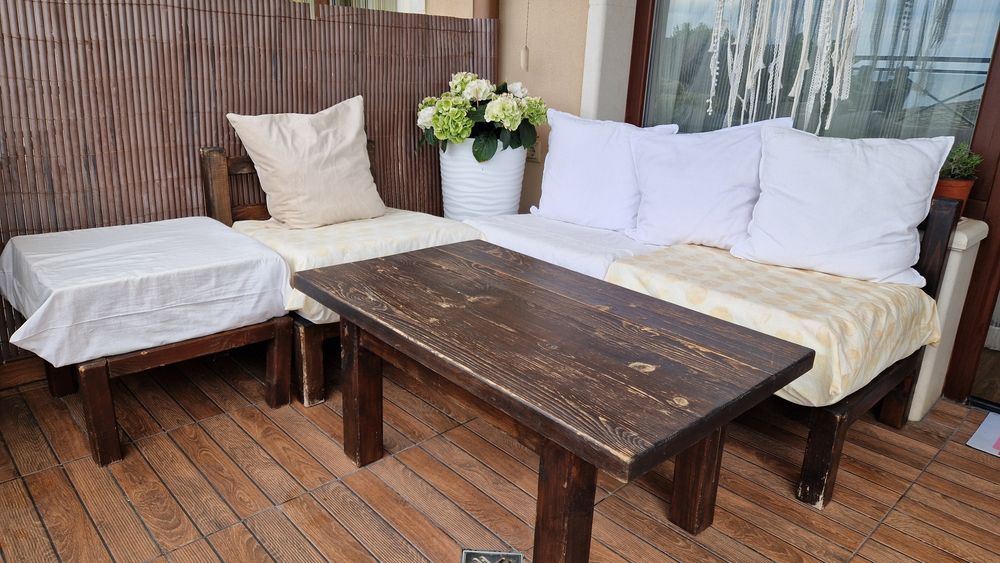 Градински комплект-  диван и маса