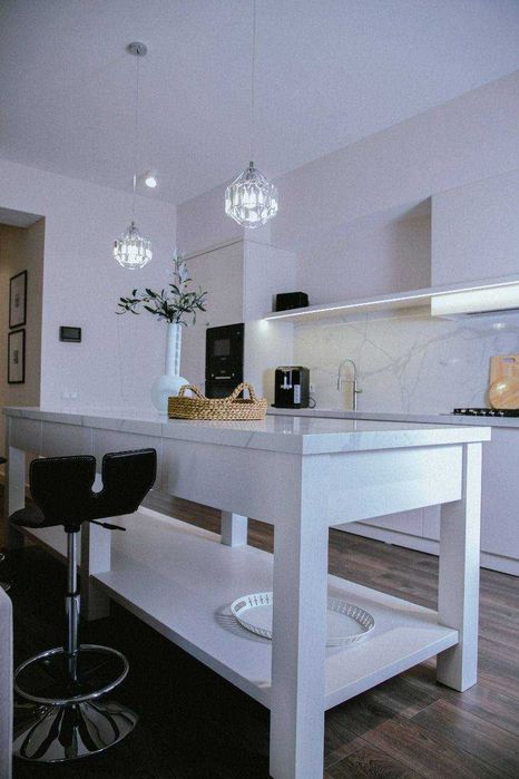 Ц-1 ориентир кафе Бибигон новостройка 3-комн4/9 квартира 125м²