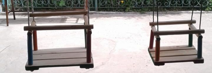 Детская деревянная качеля