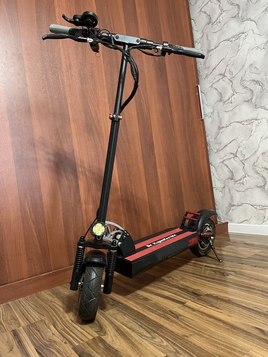 Продам электросамокат кугокирин м4