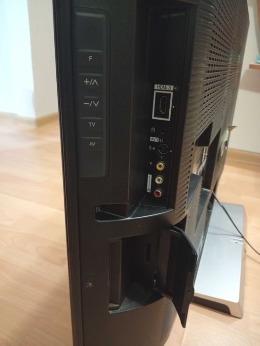 37" тв, телевизор+ дистанционно