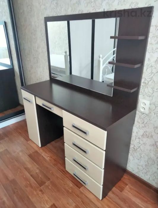 Продам двухкомнатную в меновном