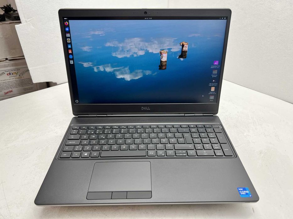 Реновиран лаптоп Dell Precision 7560 i7-11850H 32GB 1TB RTX A4000 8GB