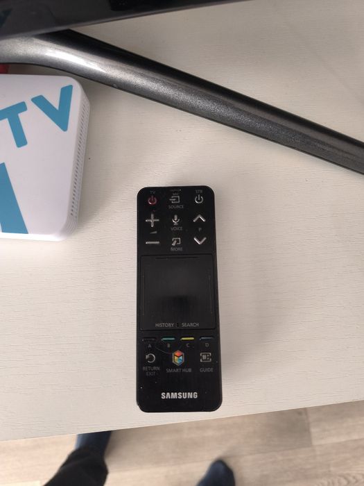 Продам телевизор Samsung 40* смарт.