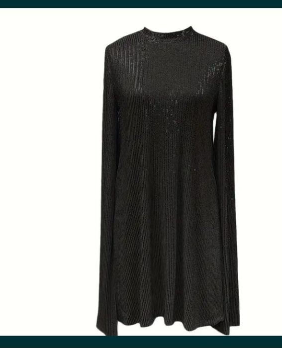 Блестящее черное платье