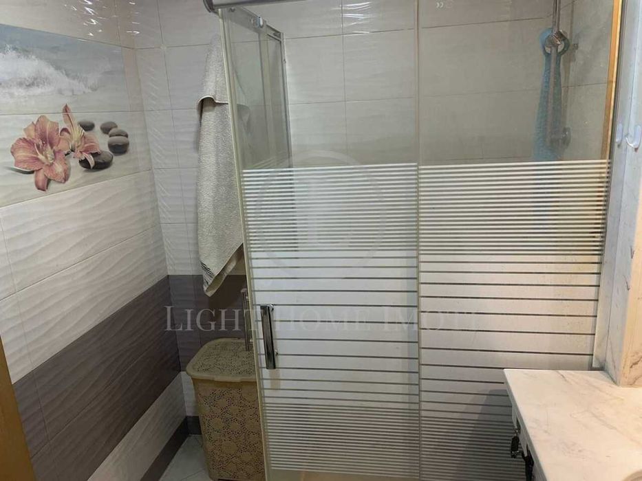 Продава се Тристаен апартамент в Пловдив, Каменица 1 - 80 кв.м за 2563 €/кв.м - Снимка #10