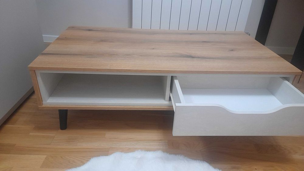 Чисто нова холна маса