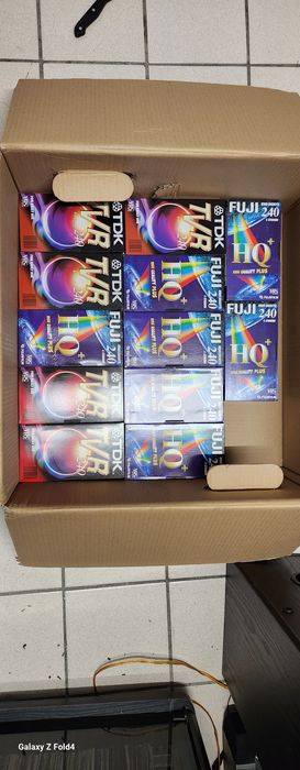 Casete video înregistrate cu filme în limba germană 240 minute 130 buc