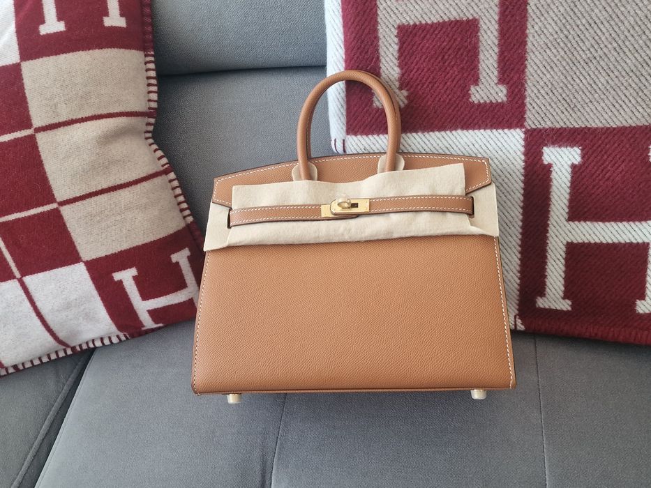 Дамски чанти естествена кожа