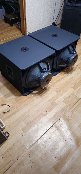 Продам сабы динамики- 18 оригинал