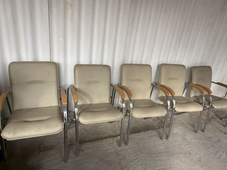 стулья в хорошем состоянии