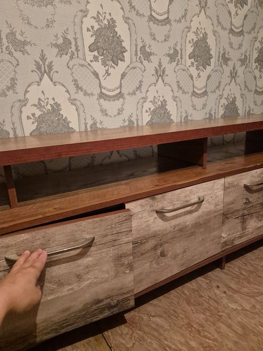 подставка на телевизор