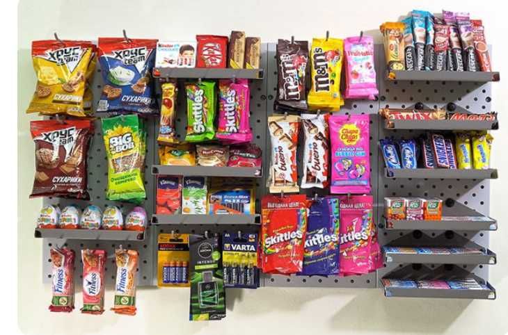 Teshilgan panel, перфопанель, do'konda ilgaklar uchun panel