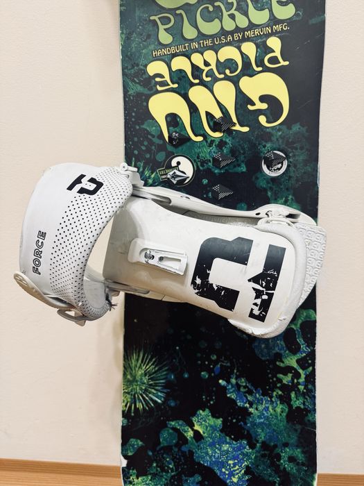 Сноуборд GNU Pickle 156 snowboard + Union автомати