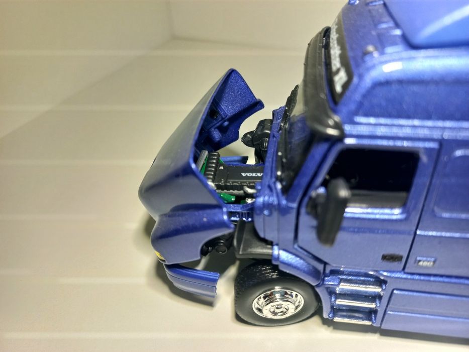 1:50 Motorart Volvo NH12 + Volvo BL71