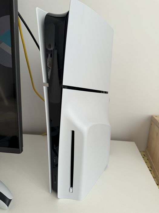 Playstation 5 Slim disk edition pachet complet + 1 controller