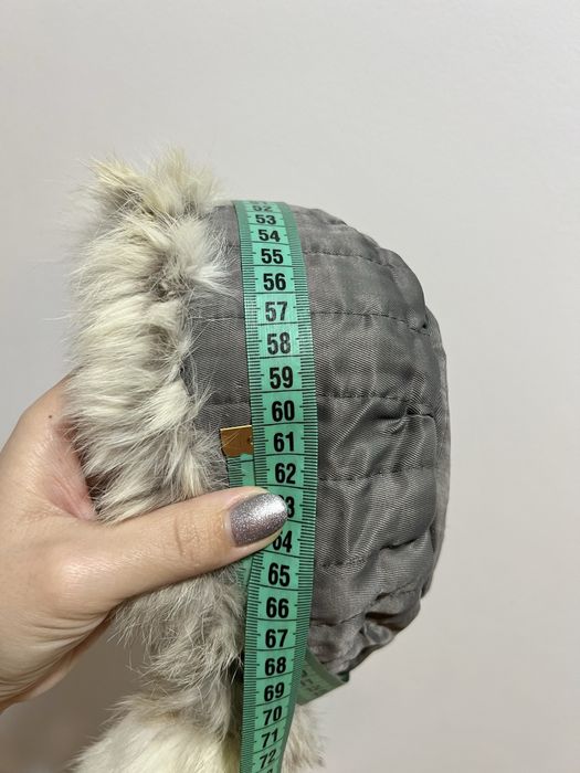 Căciulă de blană cu codiță