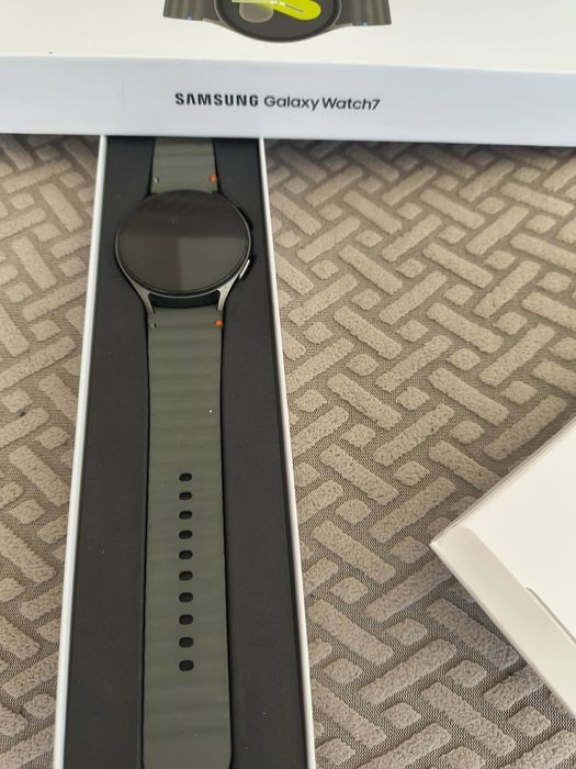 Смарт часовник samsung