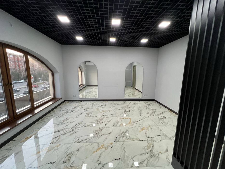 Аренда Под Офис или Салон Алайский! 28м2 Вдоль Дороги! 600$