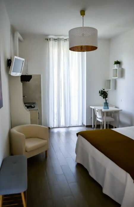 Дава се под наем Едностаен апартамент в Пловдив, Младежки Хълм - 41 кв.м за 183.6 € - Снимка #2