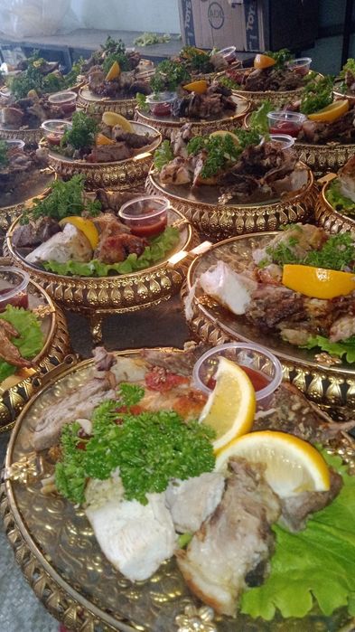 toy marosimlar uchun salatlar karving va tuxumbarak somsacha