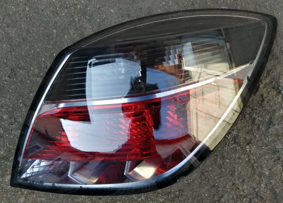 stop Opel Astra H GTC dreapta 100 lei