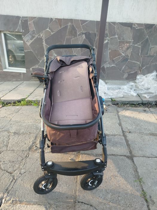 Продам коляску детскую с креслом