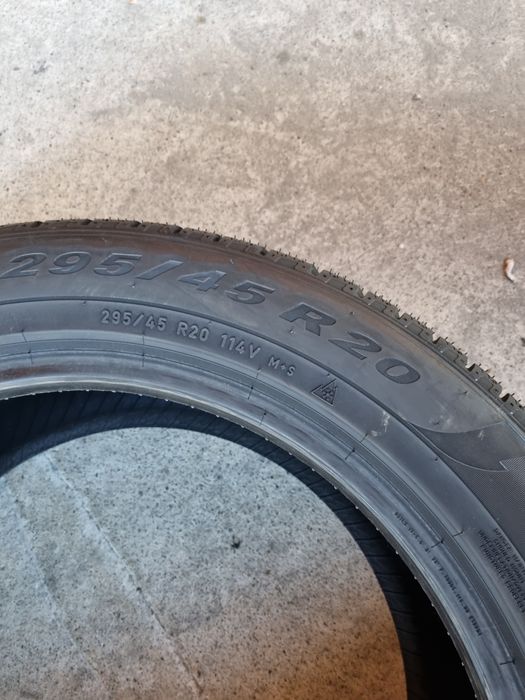 2 anvelope iarna NOI PIRELLI 295/45/20 DOT 2017 PRET PER BUCATA