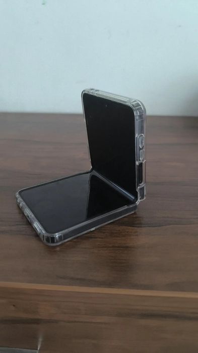 Samsung Galaxy Z Flip7  sotladi kam shlatgan