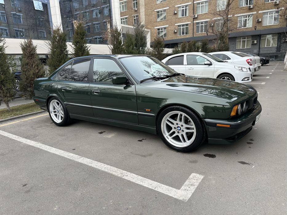 BMW E34 автомат машина в идеалном состаяние