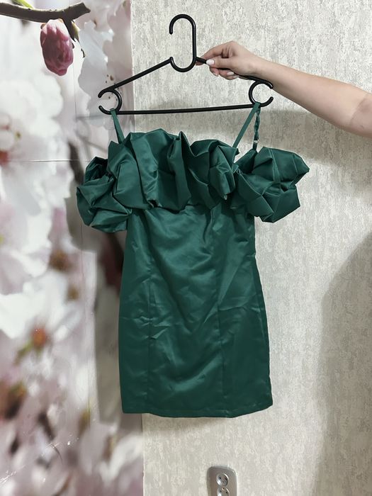 Платья вечерние,