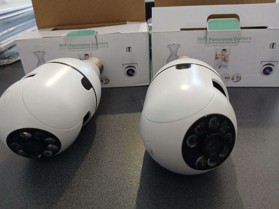 Set 2 camere WiFi Panorama Camera, cu control din telefon și vedere inclusiv noaptea în perfectă stare de funcționare, tehnic și estetic 10 din 10