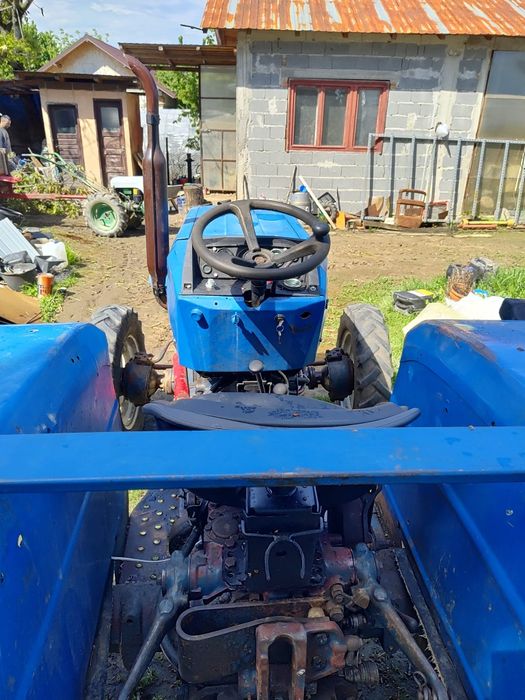 Tractor Universal UTP 445 DT 4x4