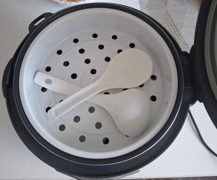 Продам мультиварку!!