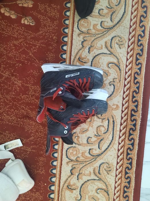 Хоккей,коньки,клюшка