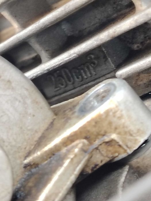 Vând kawasaki 250cc 4t