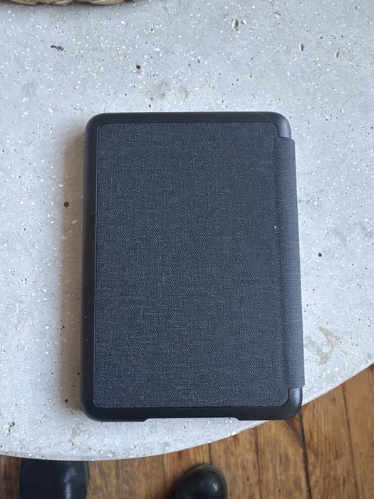 Магнитен Кейс за Kindle 2022/2024