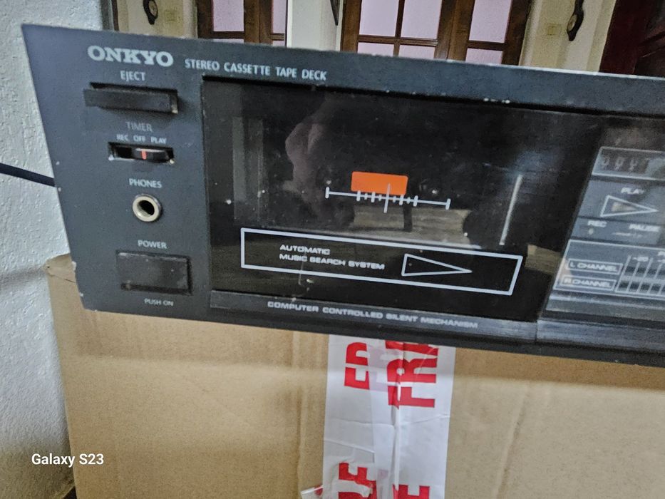 Vând dech casetofon stero Onkyo