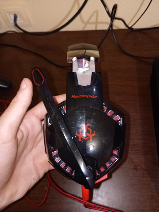 Vand căștii de gaming