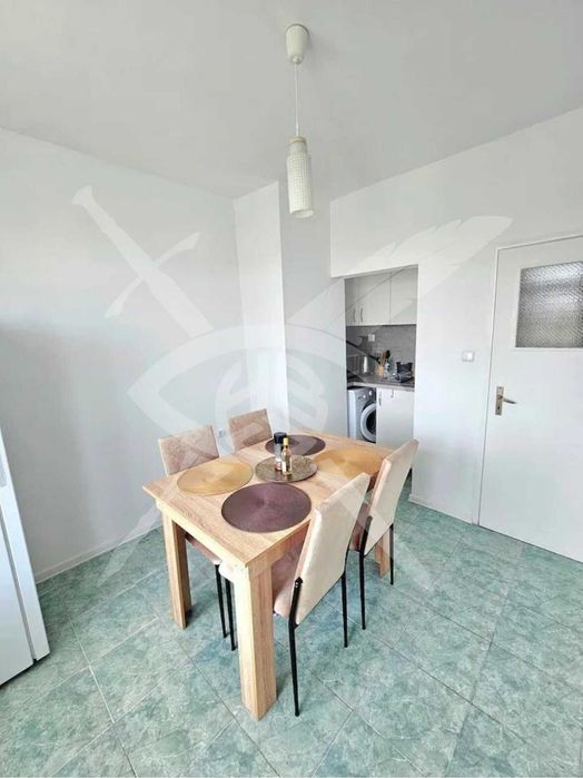 Дава се под наем Тристаен апартамент в Варна, Червен площад - 71 кв.м за 550 € - Снимка #1