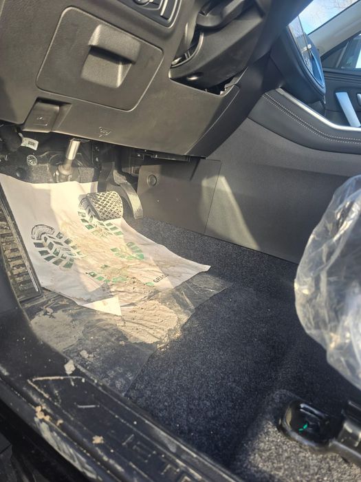 Машина Jetour X70