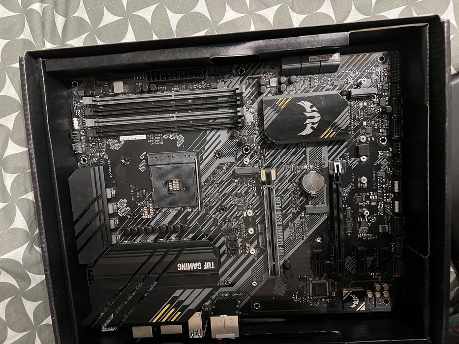 Placa de baza Tuf Gaming am4 ddr4
