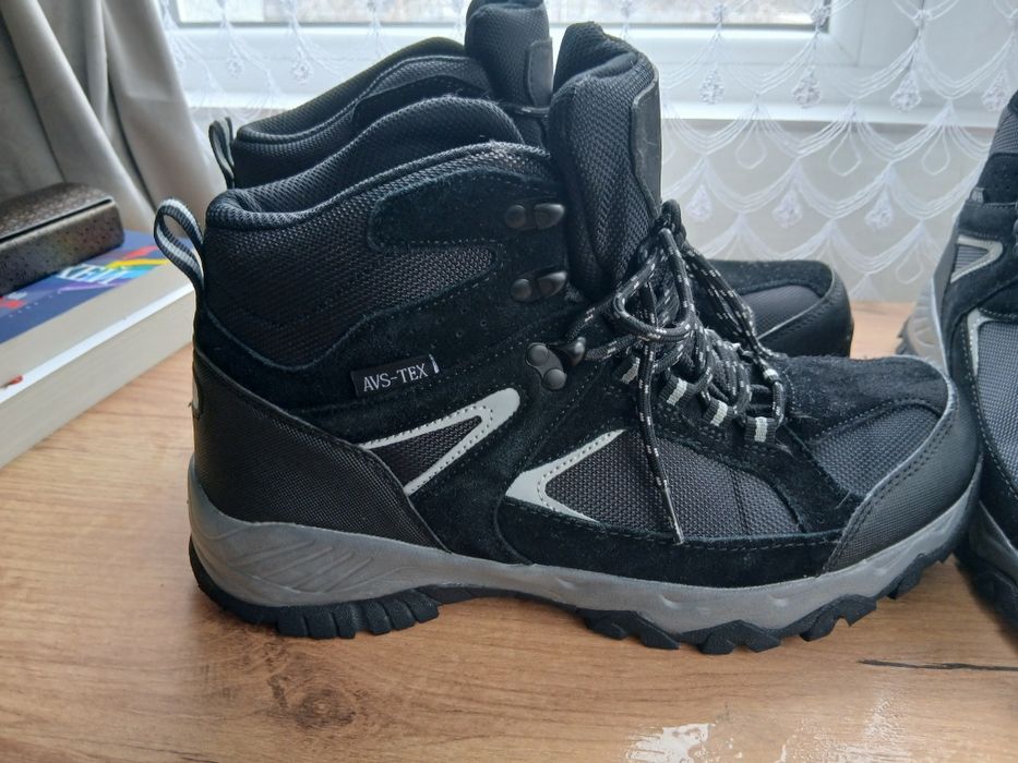 Туристически мъжки  обувки Crane ,размер 43 ,купувани от Англия